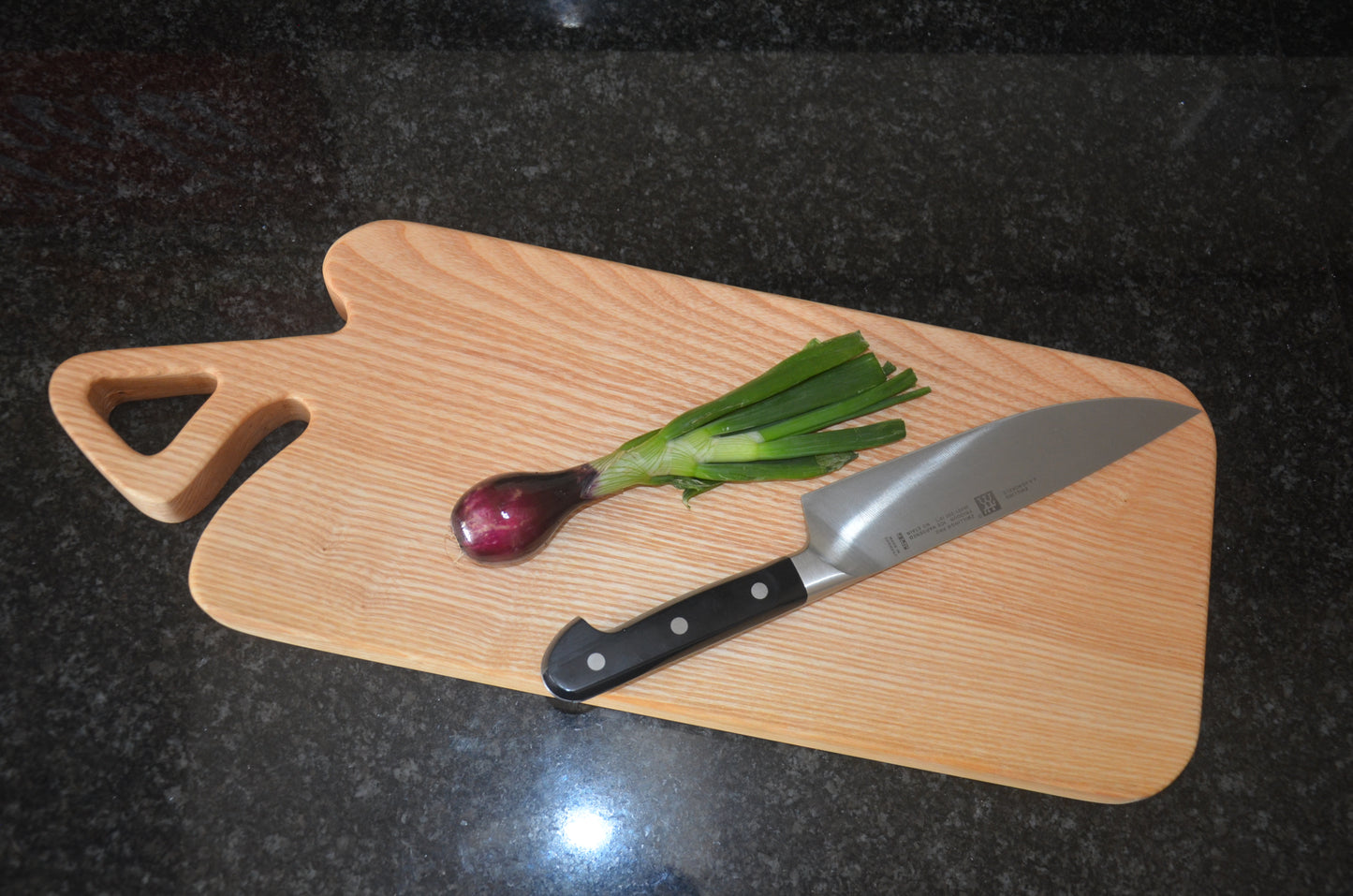 Triangle Handle Chopping Board